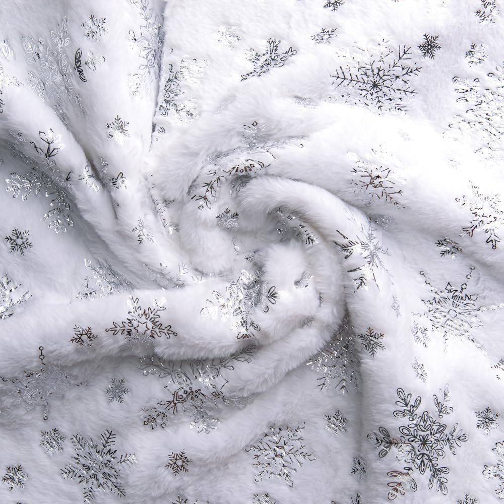 Zilveren kerstboomrok 90 cm met sneeuwvlok design als decoratief kerstboomkleed en afdekmat voor de kerstboomvoet