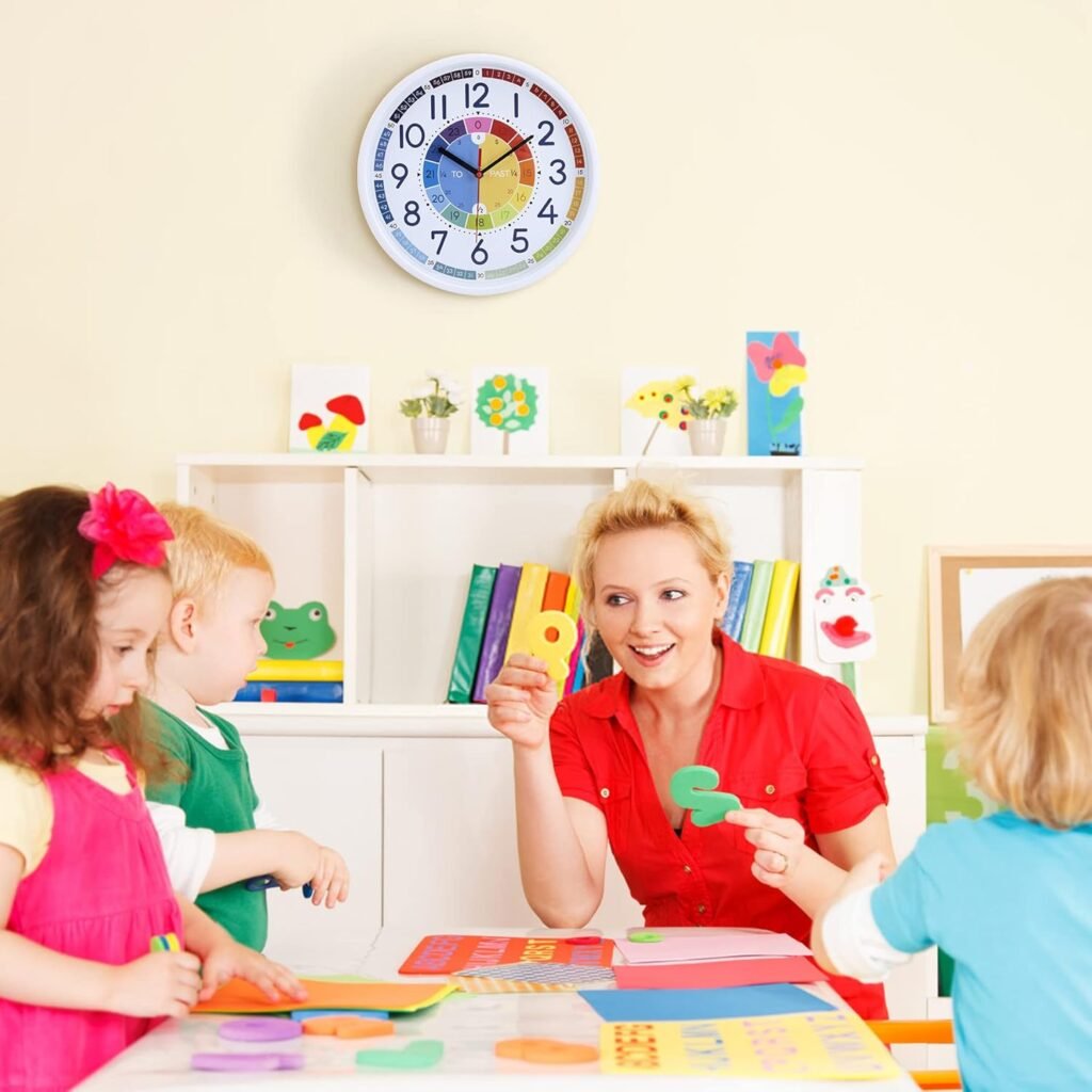 Stille kinderklok met kleurrijke cijfers en duidelijke tijdsaanduiding voor kinderkamer 30 cm wandklok