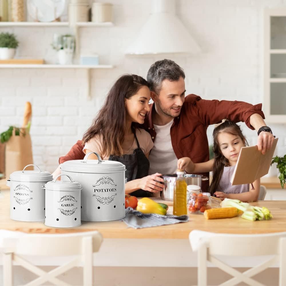 Set van 3 witte emaille voorraadpotten voor uien knoflook en aardappelen met ventilatiegaten keuken opbergmanden