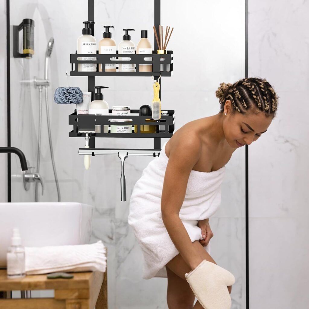 Doucheplank met ophangsysteem RVS doucherek zonder boren mat zwart 2 mandjes 6 haken ruimtebesparend roestbestendig shampoo houder