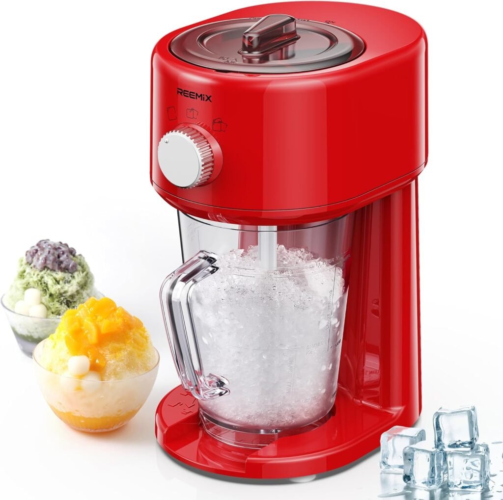 Slushy maker ijscrusher rood met RVS messen, slush ice machine met instelbare standen voor grof en fijn ijs voor thuis en feestgebruik.