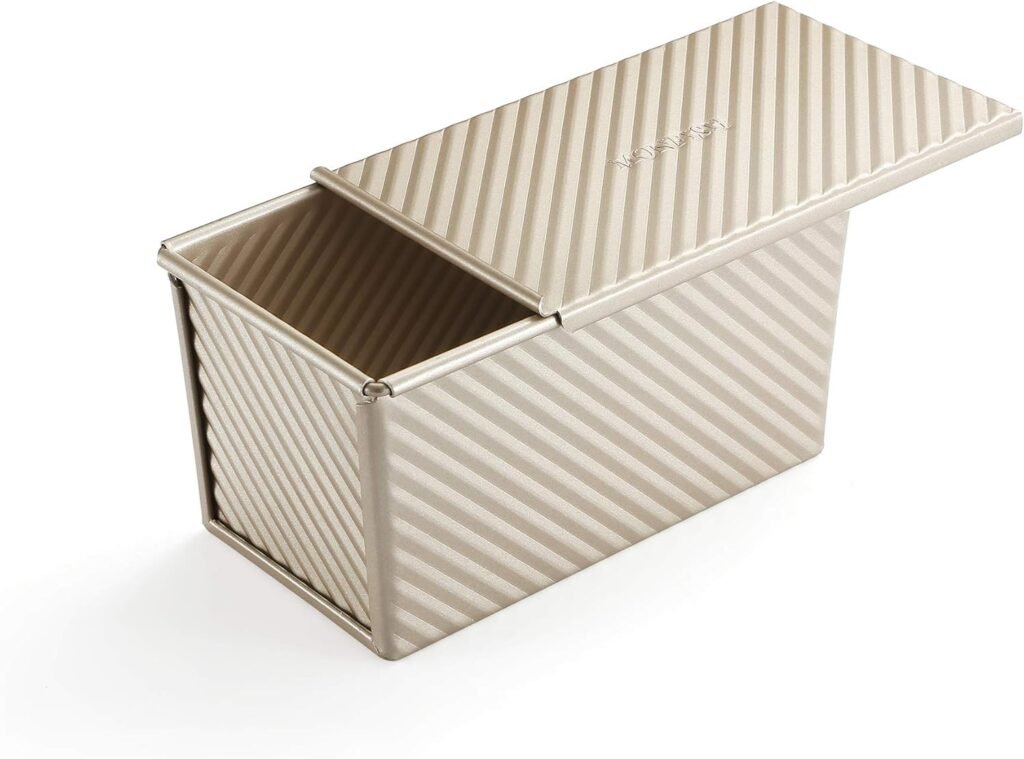 Broodvorm met deksel van gealuminiseerd staal met antiaanbaklaag voor sandwichbrood en cake, 21,5 x 12,2 x 11,5 cm goudkleurig bakblik