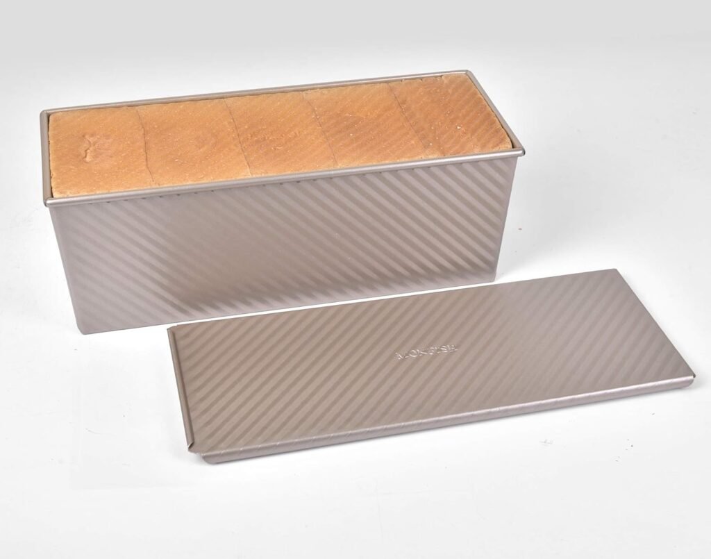 Goudkleurige broodbakvorm met schuifdeksel en antiaanbaklaag voor brood en cake 34x13,5x12 cm