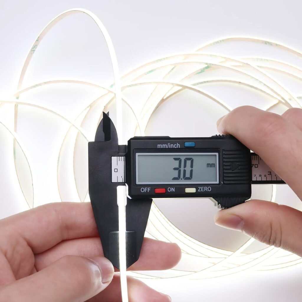 LED strip 12V 5m koud wit met zelfklevende flexibele lichtstrip voor binnen gebruik in keuken, woonkamer en trapdecoratie