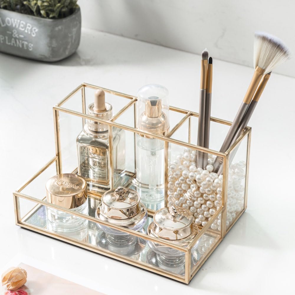 Witte make-up organizer met lades voor cosmetica, beauty accessoires en overzichtelijke opberging van make-up producten