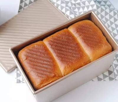 Broodvorm met deksel van gealuminiseerd staal met antiaanbaklaag voor sandwichbrood en cake, 21,5 x 12,2 x 11,5 cm goudkleurig bakblik