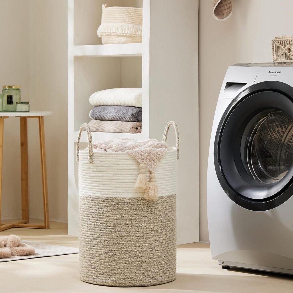 Gevlochten katoenen wasmand met handvat in wit en bruin voor wasgoed en speelgoed