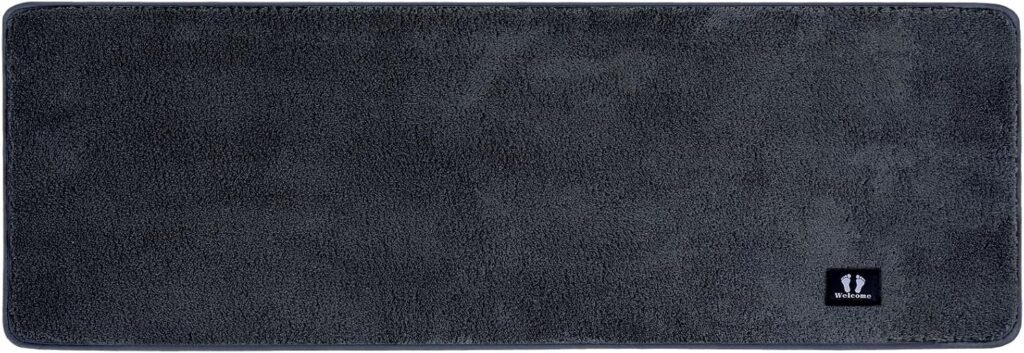 Donkergrijze microvezel badmat 40x120 cm met antislip voor badkamer en douche