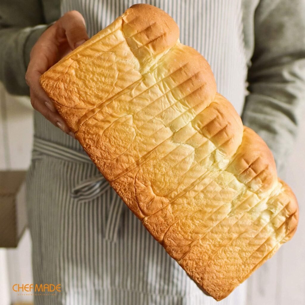 Broodbakvorm met Deksel 2,2 kg - Toastvorm met Antiaanbaklaag - Rechthoekig Broodblik voor Oven - Professionele Broodvorm Goudkleurig