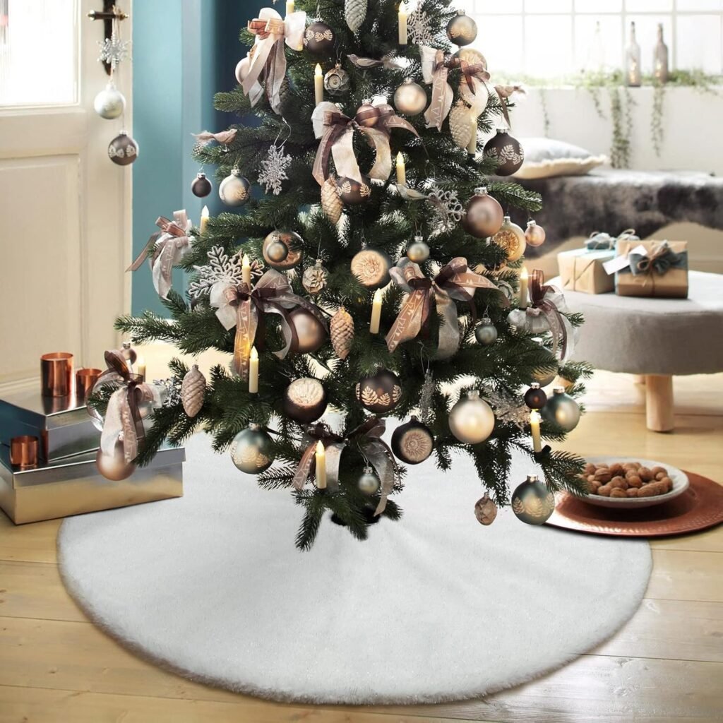 Witte kerstboomrok van nepbont met gouden pailletten en sneeuwvlokken voor kerstdecoratie
