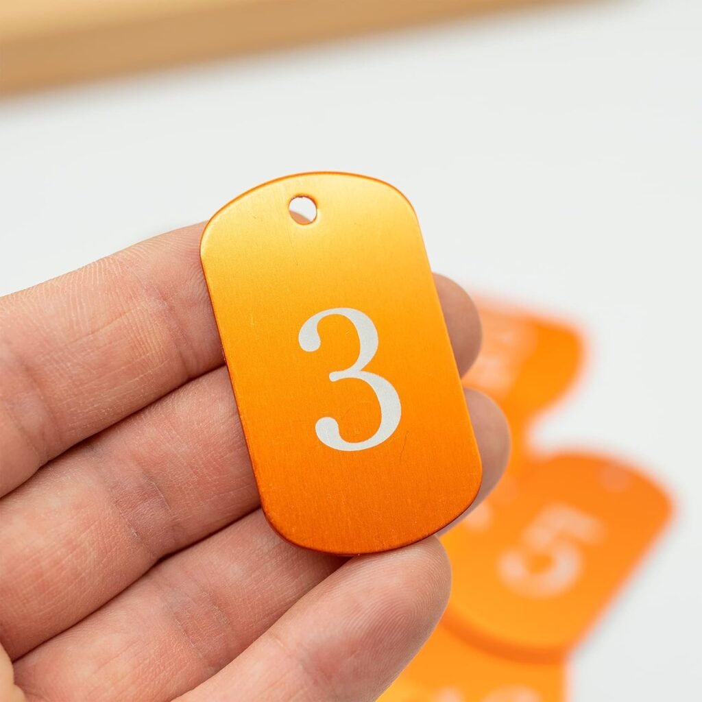 Aluminium gegraveerde nummerlabels en sleutelhangers voor identificatie en organisatie