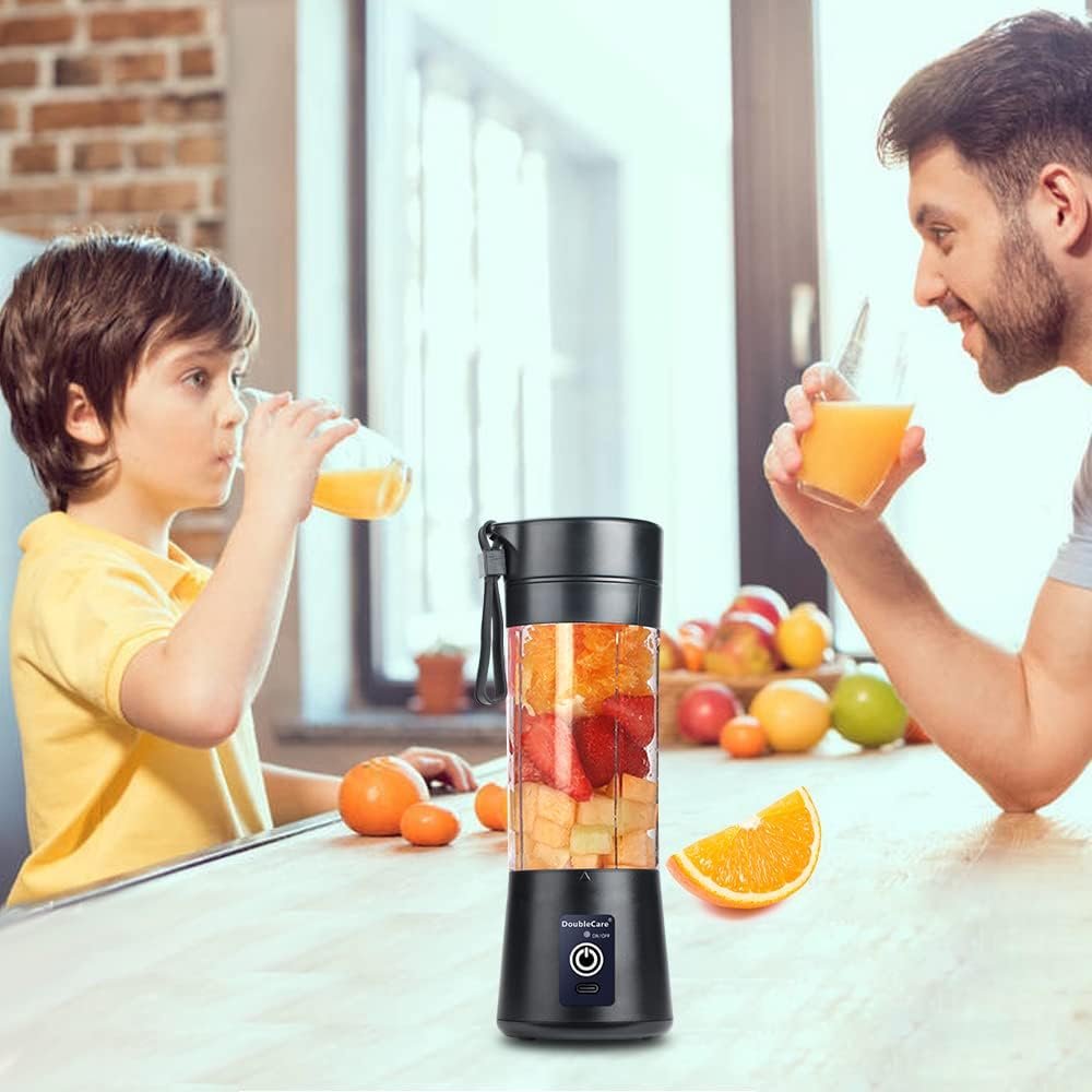 Draagbare blenderbeker met USB-aandrijving voor verse drankjes, compact mini-blenderontwerp