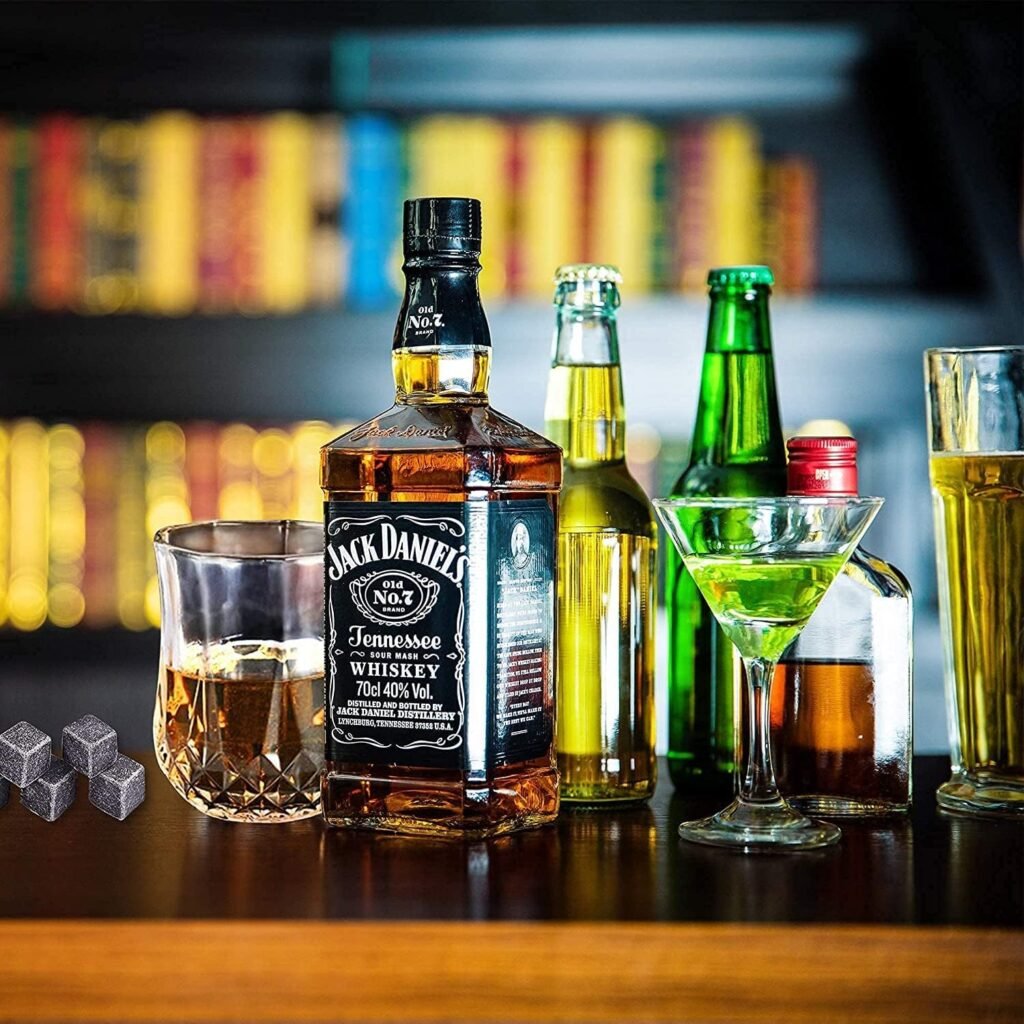 Whisky stenen en glazen set met koelstenen en tumblers