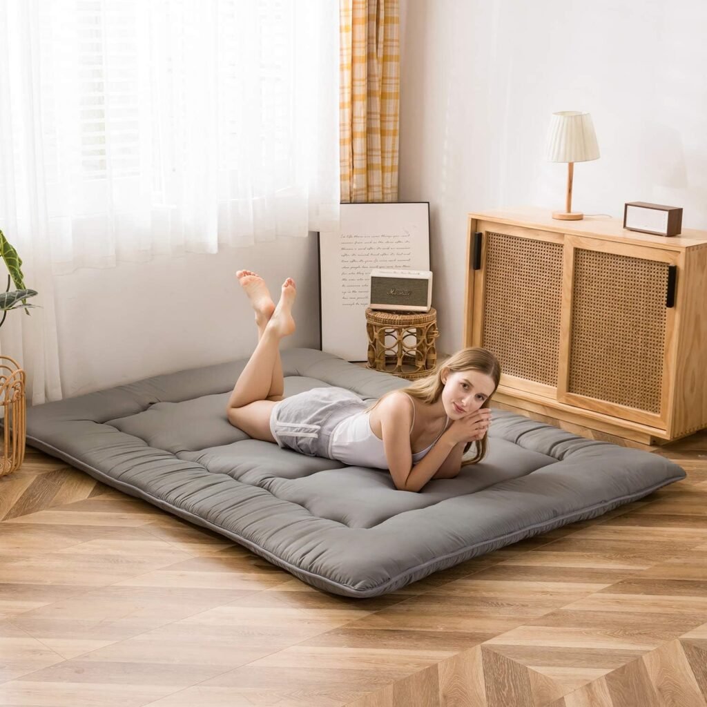 Opvouwbare Japanse futon 90x200 cm met hoofdkussen, rolbaar vloermatras in charcoal grijs voor slapen en logeren