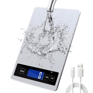 Digitale Keukenweegschaal 15 kg – Nauwkeurig tot 1 g – LCD Display met RVS en Gehard Glas – USB Oplaadbaar, g/kg/lb/oz/ml/FL ozMaak koken en bakken eenvoudiger dan ooit met deze geavanceerde digitale keukenweegschaal! Met een indrukwekkend weegvermogen tot 15 kg en een nauwkeurigheid van 1 gram is deze weegschaal perfect voor al je culinaire creaties. Het elegante ontwerp met een roestvrijstalen oppervlak en gehard glas zorgt voor duurzaamheid en een moderne uitstraling. Het grote, verlichte LCD-display maakt het aflezen van gewichten eenvoudig, zelfs bij weinig licht. Dankzij de handige tare-functie kun je nauwkeurig wegen zonder gedoe. Bovendien biedt deze weegschaal de flexibiliteit van zowel USB-opladen als batterijvoeding, zodat je nooit zonder stroom zit.  Voordelen op een rij Hoog weegvermogen tot 15 kg met precisie van 1 g. Vijf meeteenheden: g/kg/lb:oz/ml/fl’oz voor veelzijdig gebruik. Extra groot weegoppervlak van 22,5 x 15,5 cm voor grote kommen. Tare-functie voor het wegen van ingrediënten zonder het gewicht van de kom. Verlicht LCD-scherm voor eenvoudig aflezen, zelfs in het donker. Roestvrijstalen & gehard glas ontwerp voor duurzaamheid en stijl. Eenvoudig schoon te maken dankzij vingerafdrukbestendige coating. Twee stroomopties: USB-oplaadbaar of via AAA-batterijen. Automatische uitschakeling om energie te besparen. Makkelijk op te bergen en zelfs aan de muur te bevestigen.  Grote precisie en veelzijdigheid Deze digitale keukenweegschaal biedt een hoge nauwkeurigheid van 1 g en ondersteunt vijf verschillende meeteenheden. Of je nu meel afweegt voor een perfecte taart, kruiden doseert voor een verfijnde smaak of vloeistoffen meet voor sauzen, deze weegschaal doet het allemaal. Dankzij het extra grote weegoppervlak passen ook grotere schalen en kommen moeiteloos op de weegschaal.  Slim en energiezuinig ontwerp Dankzij de innovatieve stroomvoorziening kun je kiezen tussen een oplaadbare USB-batterij of AAA-batterijen. Met een lange batterijduur hoef je je geen zorgen te maken over frequent opladen of het vervangen van batterijen. Bovendien schakelt de weegschaal automatisch uit na 2 minuten inactiviteit om energie te besparen.  Eenvoudig te bedienen en schoon te maken De drie slimme touchknoppen maken de bediening intuïtief en moeiteloos. Het verlichte LCD-scherm zorgt ervoor dat gewichten altijd goed zichtbaar zijn. Het roestvrijstalen oppervlak en de vingerafdrukbestendige coating maken het schoonmaken eenvoudig. Een snelle veeg met een vochtige doek en de weegschaal is weer als nieuw!  Handige tare-functie voor nauwkeurig wegen Met de tare-functie stel je de weegschaal eenvoudig op nul, zodat je alleen het gewicht van de ingrediënten meet. Dit is perfect voor het afwegen van meerdere ingrediënten in één kom zonder dat je alles apart hoeft te wegen.  Wat zit er in de verpakking? 1x Digitale keukenweegschaal 1x USB-oplaadkabel 1x Gebruikershandleiding  Productspecificaties Maximaal weegvermogen: 15 kg / 33 lb Nauwkeurigheid: 1 g Meeteenheden: g, kg, lb:oz, ml, fl’oz Materiaal: Roestvrij staal & gehard glas Display: LCD met verlichting Voeding: USB-oplaadbaar of 2x AAA-batterijen (niet inbegrepen) Afmetingen: 21 x 15 x 1.5 cm Gewicht:680 g Extra functies: Automatische uitschakeling, tare-functie  Kies voor precisie, gemak en een stijlvolle toevoeging aan je keuken! Bestel nu deze digitale keukenweegschaal en ervaar moeiteloos wegen op het hoogste niveau!