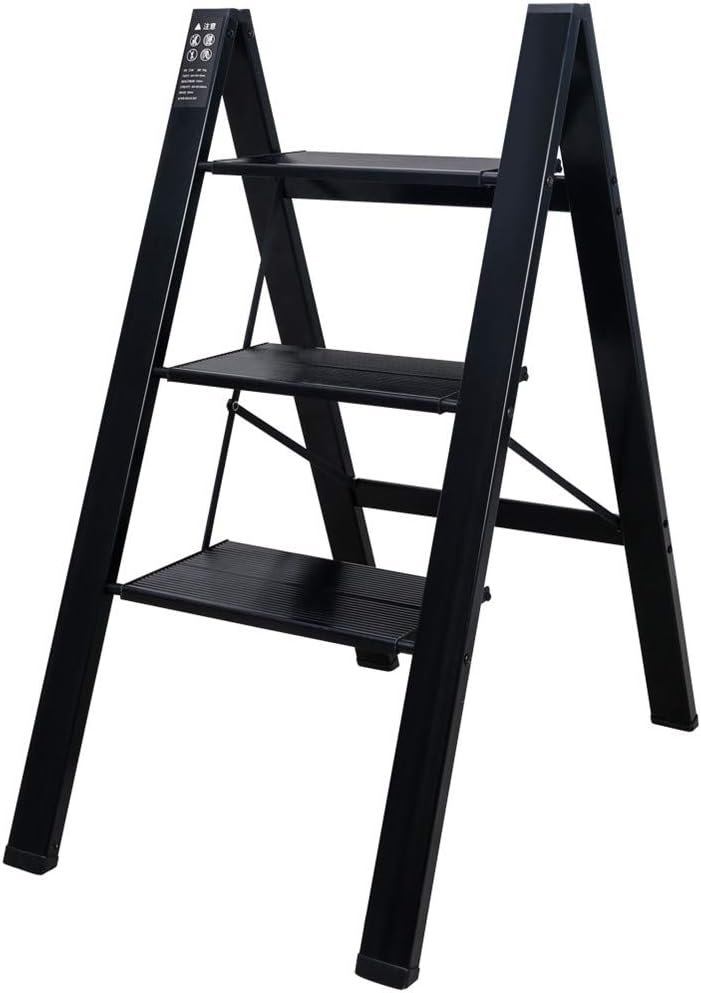 Lichtgewicht metalen trapladder voor huishoudelijk gebruik, compacte stepladder voor klusjes en plantenpotten