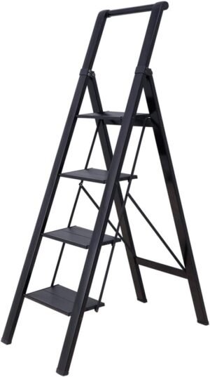 Lichtgewicht huishoudladder met antislip treden voor thuisgebruik en klusjes