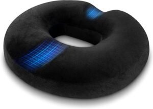 Donut ring kussen van zwart memory foam voor pijnverlichting en comfortabel zitten bij hemorroïden, geschikt voor auto, kantoor, thuis en rolstoel