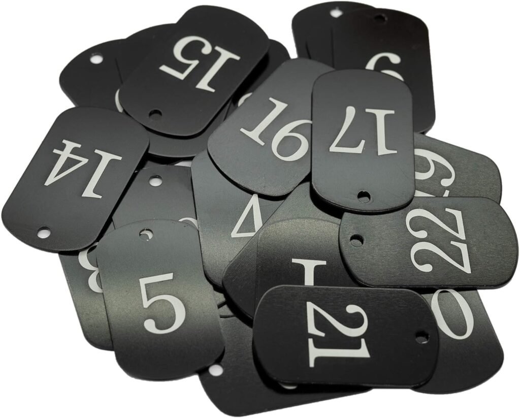 Aluminium gegraveerde nummerlabels en sleutelhangers set voor organisatie en identificatie