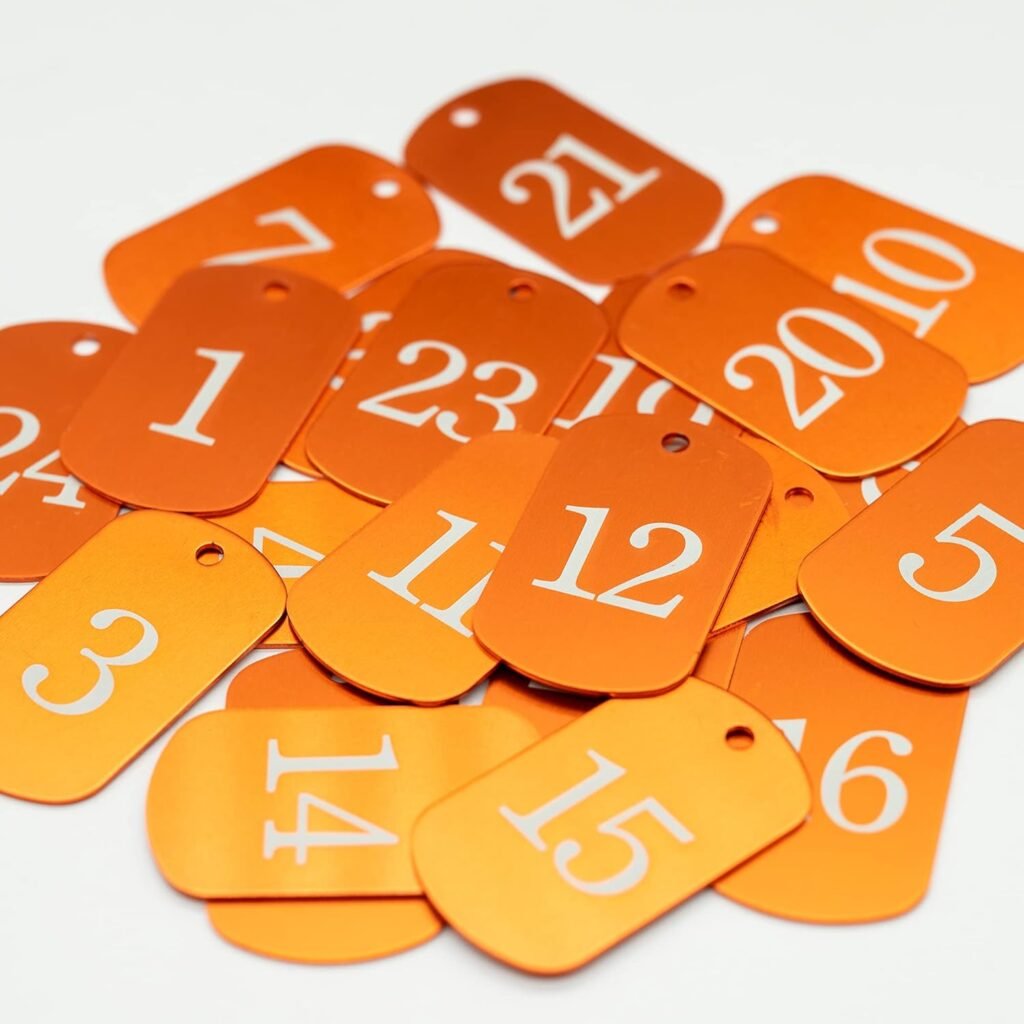 Aluminium gegraveerde nummerlabels en sleutelhangers set voor identificatie en organisatie