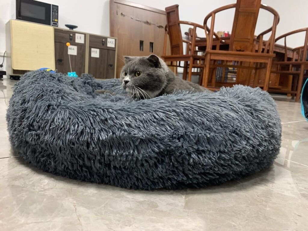 Donkergrijs rond pluche huisdierenbed met zacht kussen voor katten en honden, 60 cm