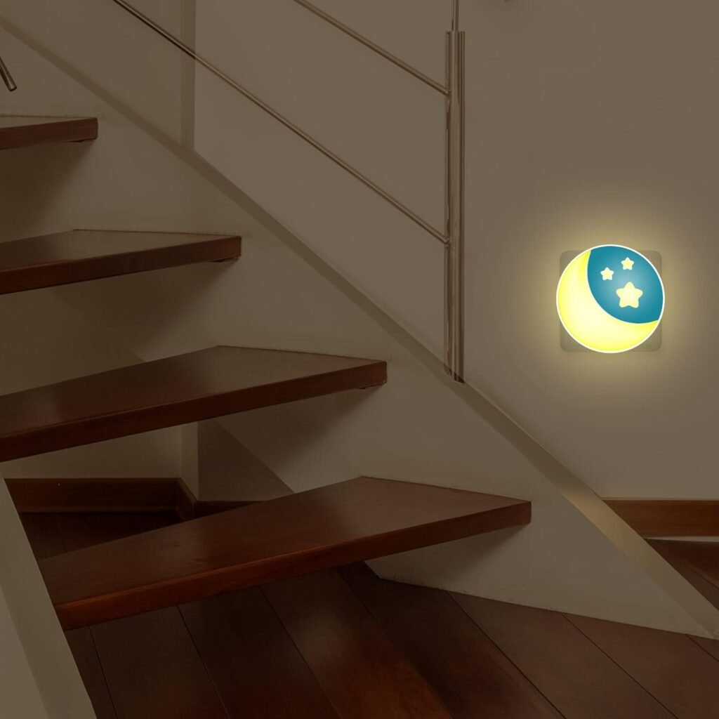 Nachtlampje voor kinderen met maanmotief en schemersensor – sterrenhemelverlichting voor in het stopcontact