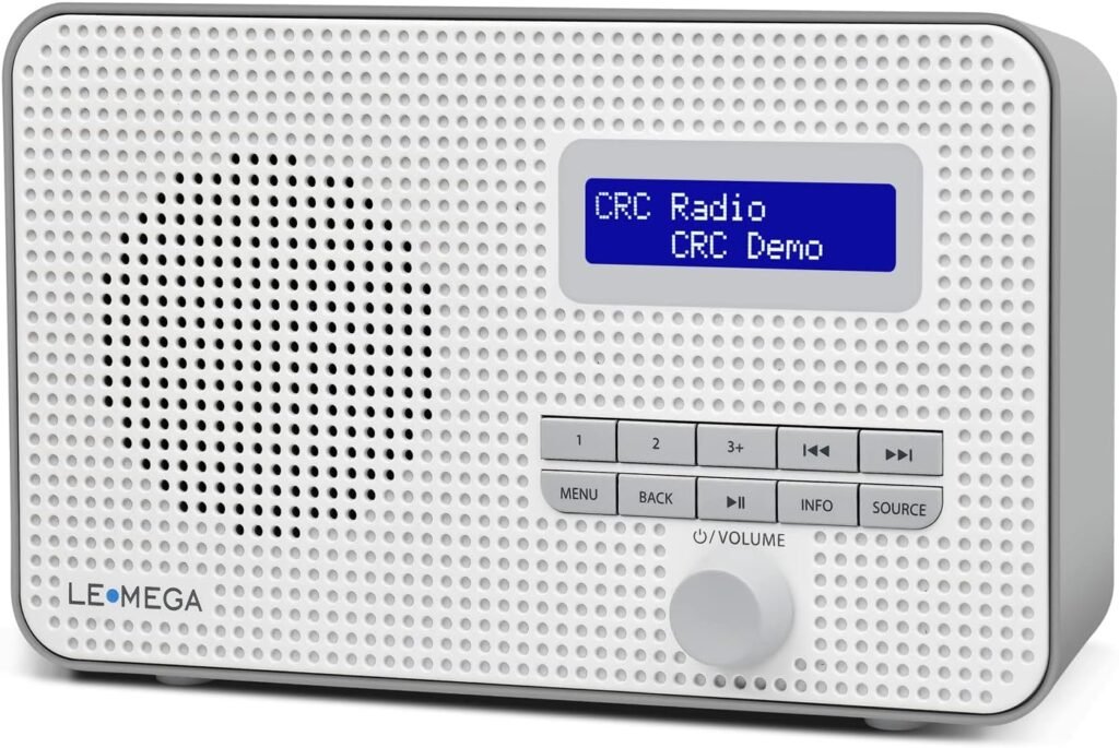 Draagbare DAB+ en FM-radio van walnoothout met LCD-display, dubbele wekker en 20 voorkeuzezenders