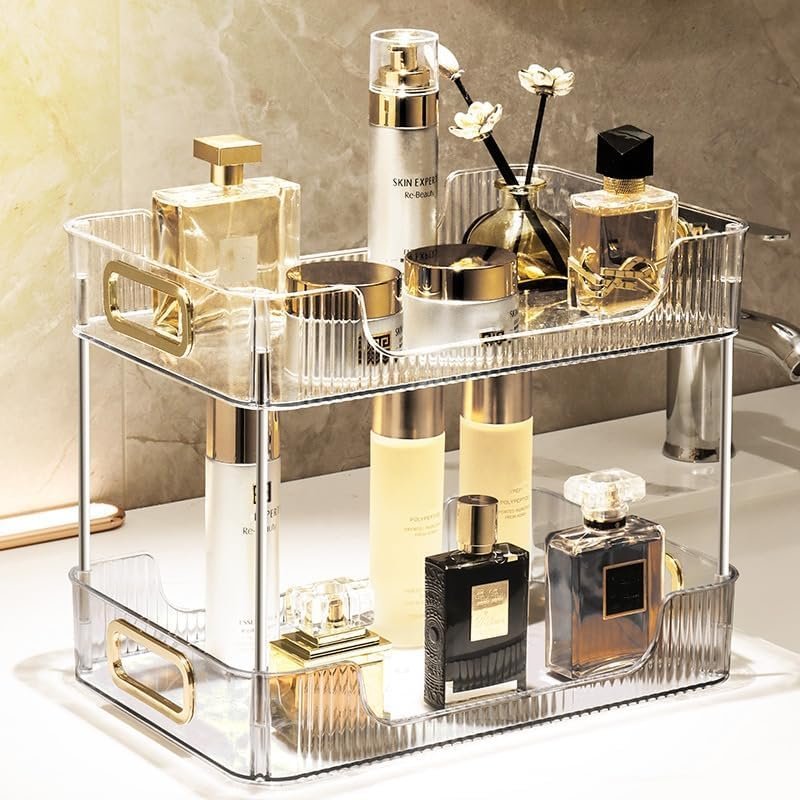 Transparante badkamer organizer met 2 lagen voor make-up, cosmetica en huidverzorging op de wastafel