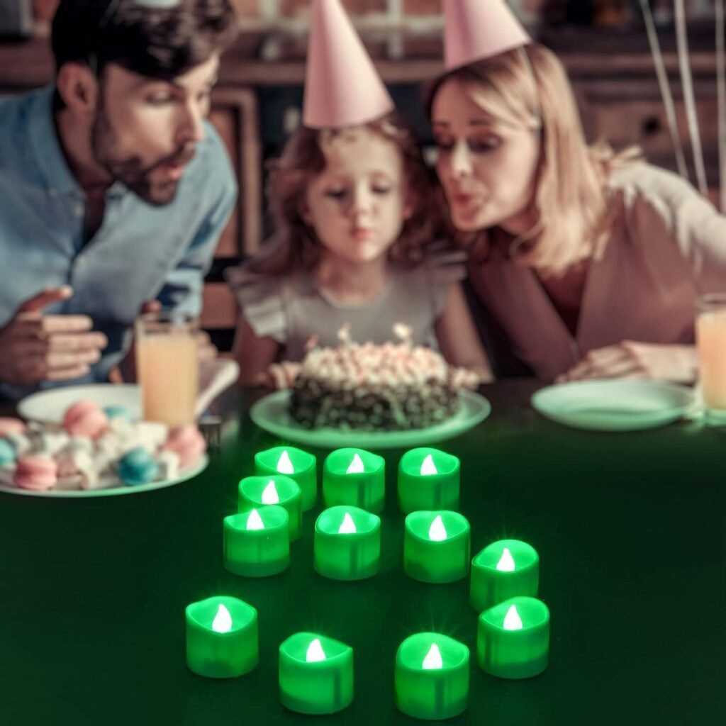 Groene LED waxinelichtjes set van 12 met flikkerend kaarslicht en timer op batterij