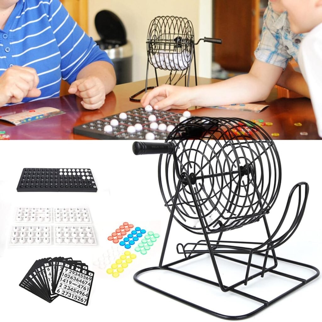 Traditioneel bingo spel met bingoballen, bingo plank en accessoires voor thuisgebruik