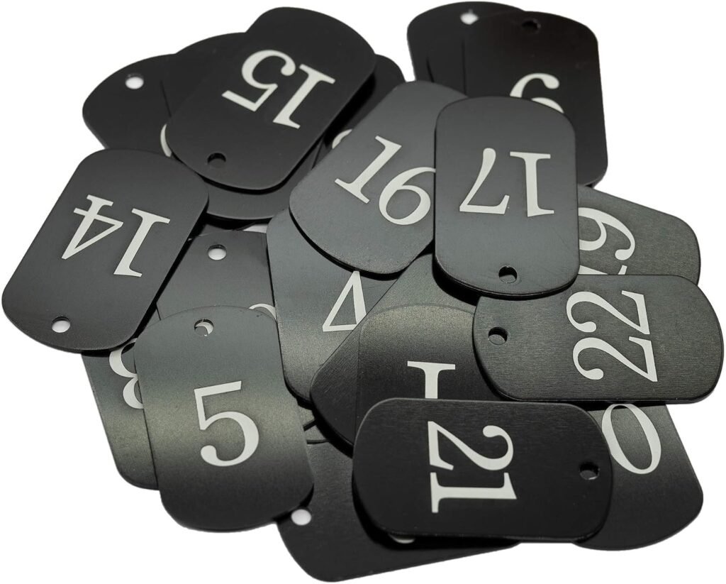 Aluminium gegraveerde nummerlabels en sleutelhangers voor organisatie en identificatie, duurzame ID-tags voor thuis en kantoor