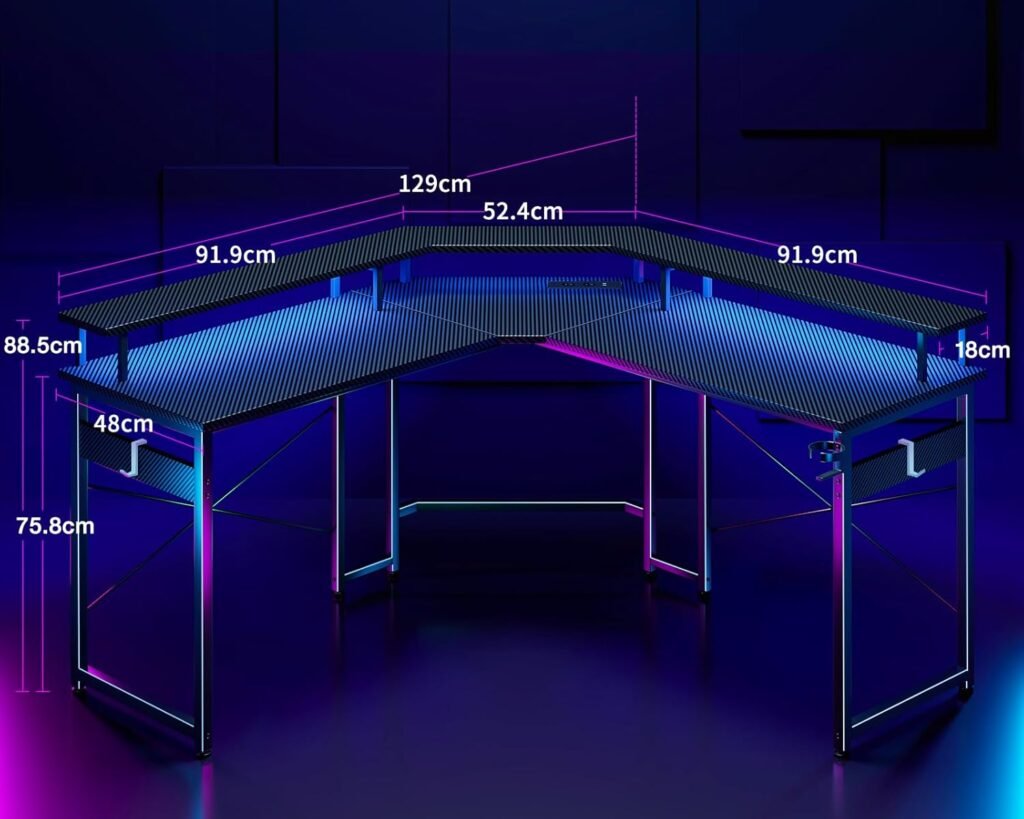 Zwart gaming bureau met LED-verlichting, monitorplank, 2 stopcontacten en 2 USB-oplaadpoorten van 129 x 129 cm