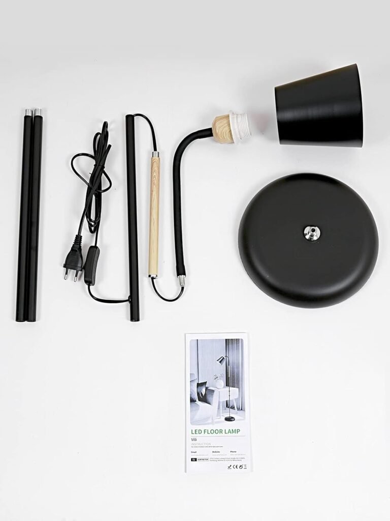 Zwarte metalen vloerlamp E27 met 360° draaibare fitting, 159 cm hoog, voor woonkamer en slaapkamer