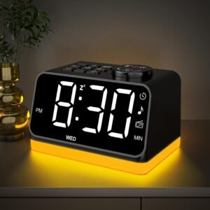 Digitale Wekker met Dubbel Alarm en FM Radio – Kleurrijk LED Display met 2 USB-Oplaadpoorten – Nachtlampje met 8 Kleuren, Sluimerfunctie en Slaap Timer – Witte Wekkerradio met Instelbare Helderheid en Volume