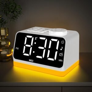 Digitale Wekker met FM Radio en Dubbel Alarm – Kleurrijke LED Display met 2 USB-Oplaadpoorten – Nachtlampje met 8 Kleuren en Sluimerfunctie – Witte Wekkerradio met Timer